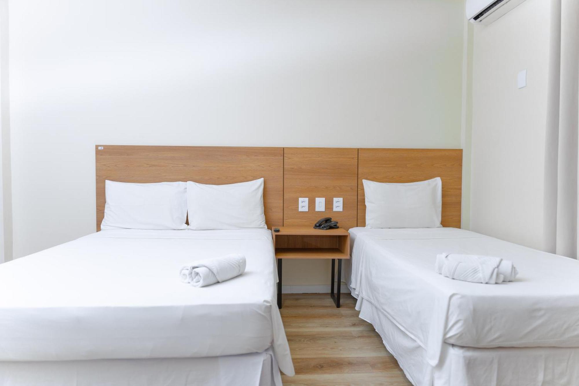 Hotel Equinocios Essential バルカレナ エクステリア 写真